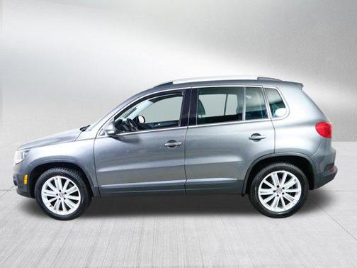 Pepper Gray Metallic 2014 Volkswagen Tiguan SE