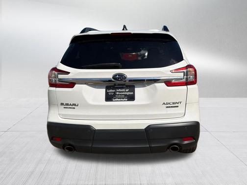 Crystal White Pearl 2023 Subaru Ascent Limited 7-Passenger