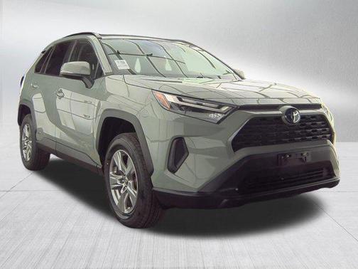 2022 Toyota RAV4 Hybrid XLE