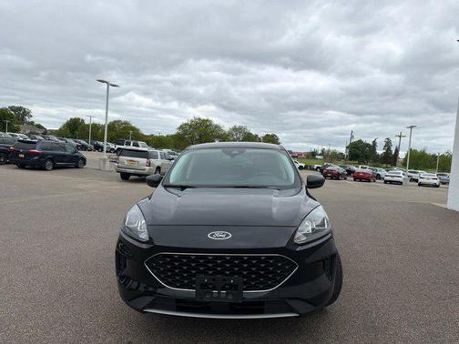 Agate Black Metallic 2022 Ford Escape SE