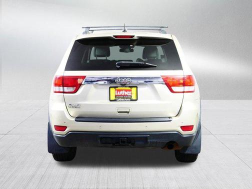 White Gold 2011 Jeep Grand Cherokee Laredo
