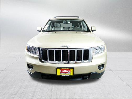 White Gold 2011 Jeep Grand Cherokee Laredo