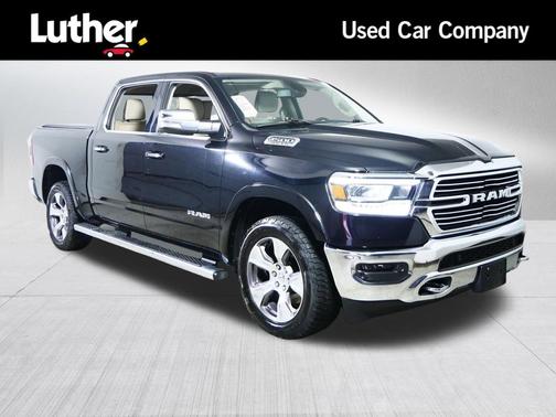 Diamond Black Crystal Pearlcoat 2020 RAM 1500 Laramie