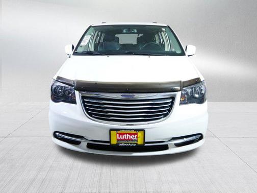 2015 Chrysler Town & Country Touring-L