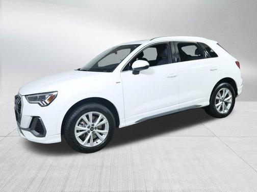 2024 Audi Q3 S line Premium