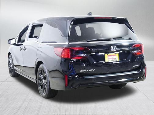 Crystal Black Pearl 2025 Honda Odyssey Sport-L