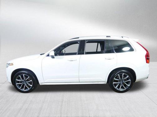 2019 Volvo XC90 T5 Momentum