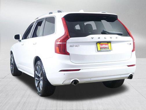 2019 Volvo XC90 T5 Momentum