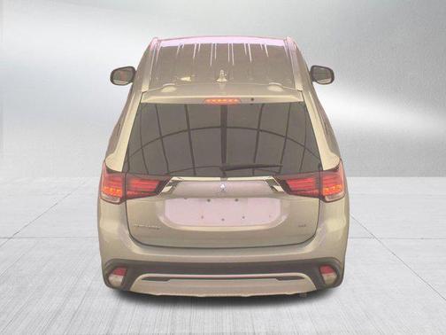 Alloy Silver Metallic 2020 Mitsubishi Outlander SEL