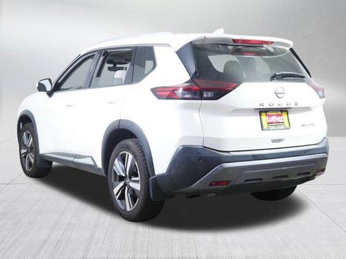 2022 Nissan Rogue SL