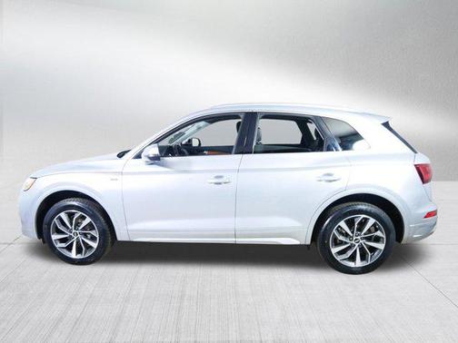 2023 Audi Q5 45 S line Premium Plus