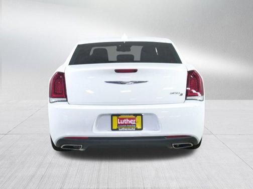 2019 Chrysler 300 S