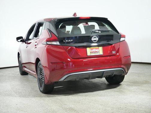2025 Nissan Leaf SV PLUS
