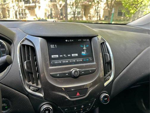 Pepperdust Metallic 2017 Chevrolet Cruze LT