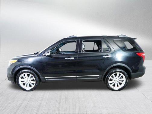 Tuxedo Black Metallic 2015 Ford Explorer XLT