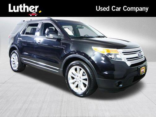 Tuxedo Black Metallic 2015 Ford Explorer XLT