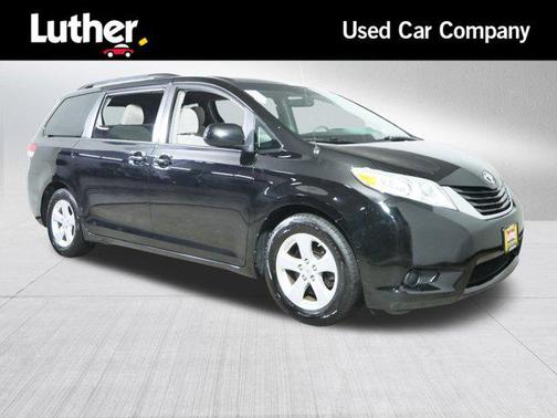 2014 Toyota Sienna LE