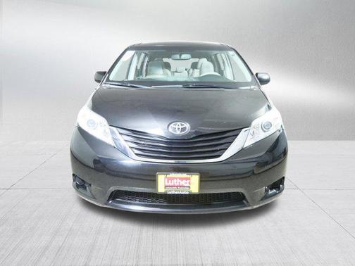 2014 Toyota Sienna LE