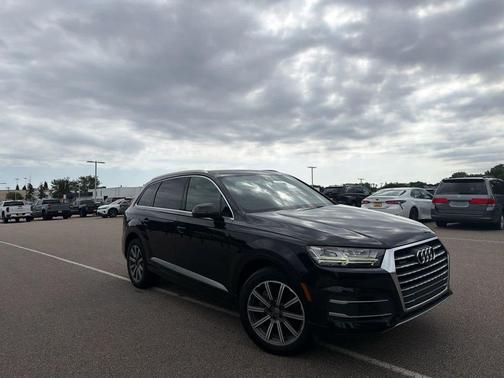 Orca Black Metallic 2019 Audi Q7 45 Premium Plus