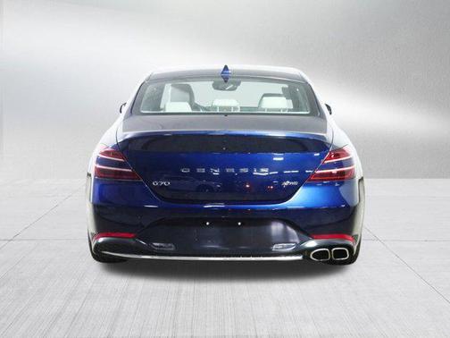 2022 Genesis G70 2.0T