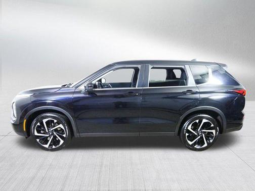 2022 Mitsubishi Outlander ES