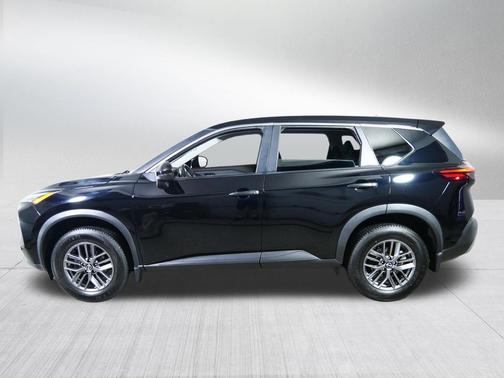 Super Black 2022 Nissan Rogue S