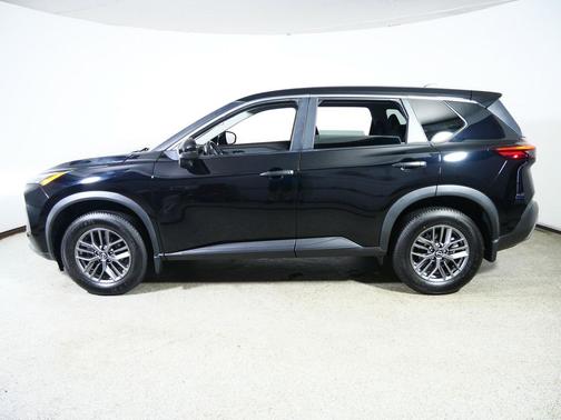 Super Black 2022 Nissan Rogue S