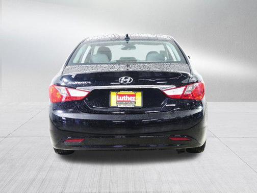 2011 Hyundai SONATA Ltd
