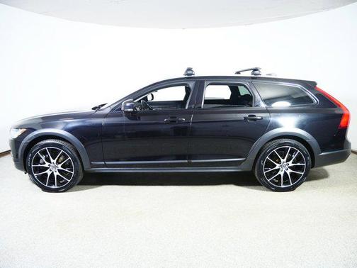 2019 Volvo V90 Cross Country T6