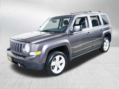 Granite Crystal Metallic Clearcoat 2016 Jeep Patriot Latitude