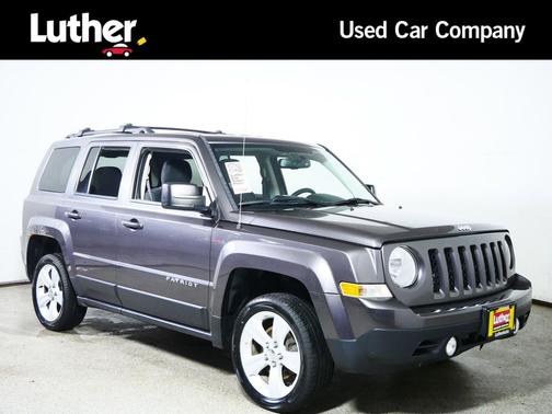Granite Crystal Metallic Clearcoat 2016 Jeep Patriot Latitude