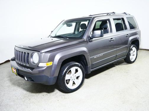 Granite Crystal Metallic Clearcoat 2016 Jeep Patriot Latitude