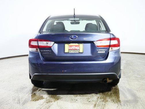 2017 Subaru Impreza 2.0i