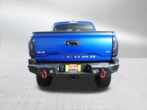 Blazing Blue Pearl 2018 Toyota Tacoma Limited