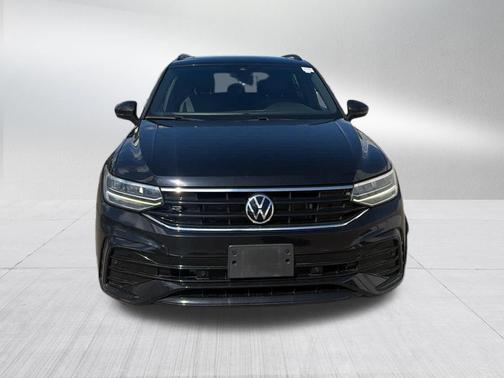 Deep Black Pearl 2022 Volkswagen Tiguan 2.0T SE R-Line Black 4MOTION