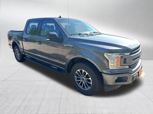 Magnetic Metallic 2018 Ford F-150 XLT