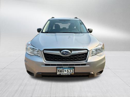 Ice Silver Metallic 2016 Subaru Forester 2.5i