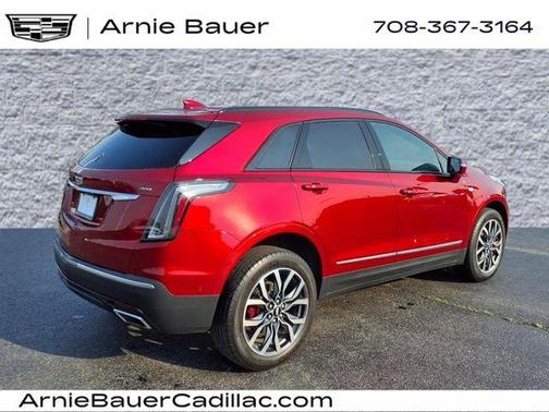 2023 Cadillac XT5 Sport