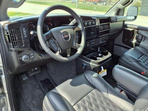 2025 GMC Savana 2500 Work Van