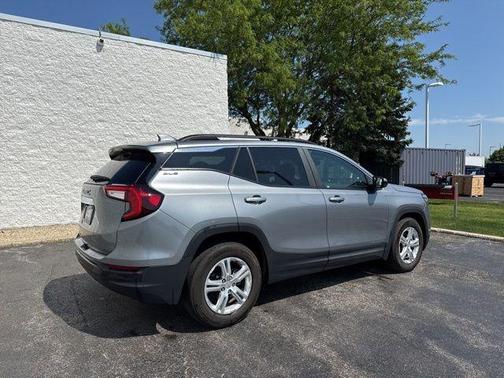 Sterling 2024 GMC Terrain SLE