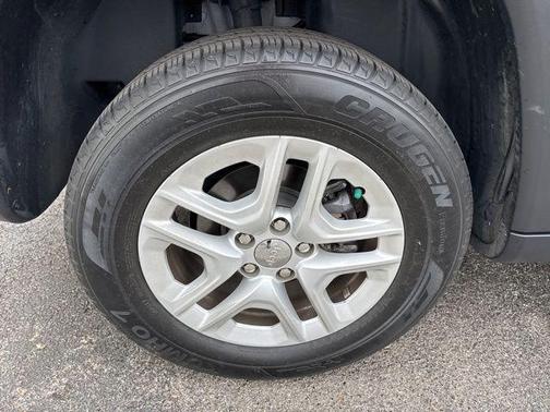Billet Silver Metallic Clearcoat 2018 Jeep Compass Sport