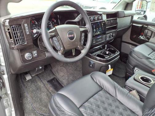 2025 GMC Savana 2500 Work Van