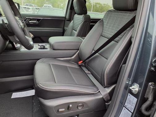 2025 GMC Sierra EV Denali