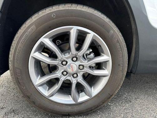 Summit White 2022 GMC Terrain SLT