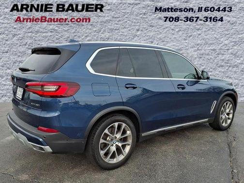 Phytonic Blue Metallic 2022 BMW X5 xDrive40i