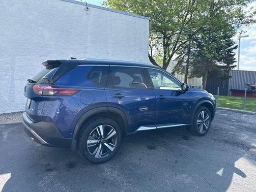 2 Tone Blue / Black 2023 Nissan Rogue SL