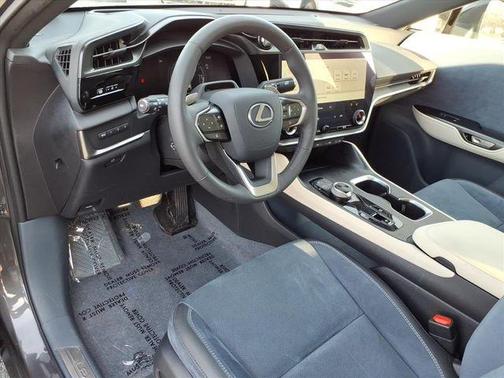 2023 Lexus RZ 450e Luxury