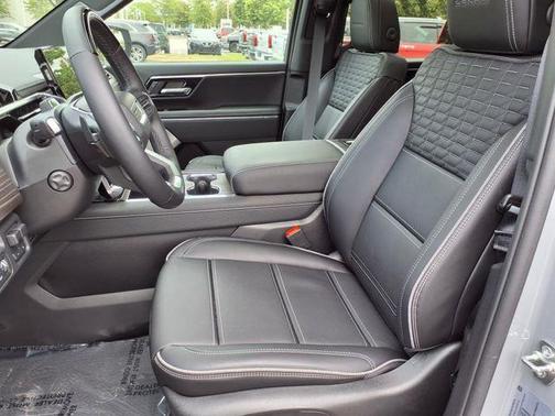 2025 GMC Sierra EV Denali