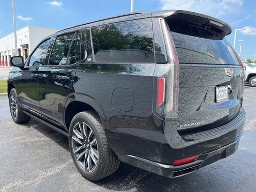 2023 Cadillac Escalade Sport