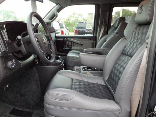Onyx Black 2026 GMC Savana 2500 Work Van